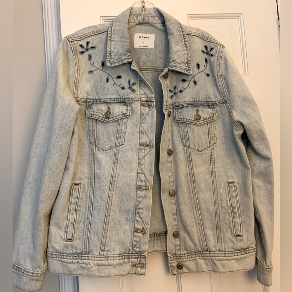 OLD NAVY Denim Jacket New Without Tags - Perfect For Fall! Large